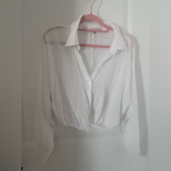 Love Tree Tops - Love Tree White Long Sleeve Button Down Shirt Crop Top with elastic waist Sz L